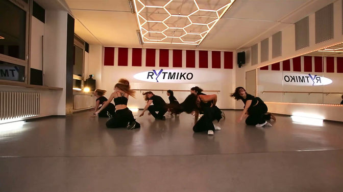 Commercial Mittelstufe by Shawty (Dez 25)